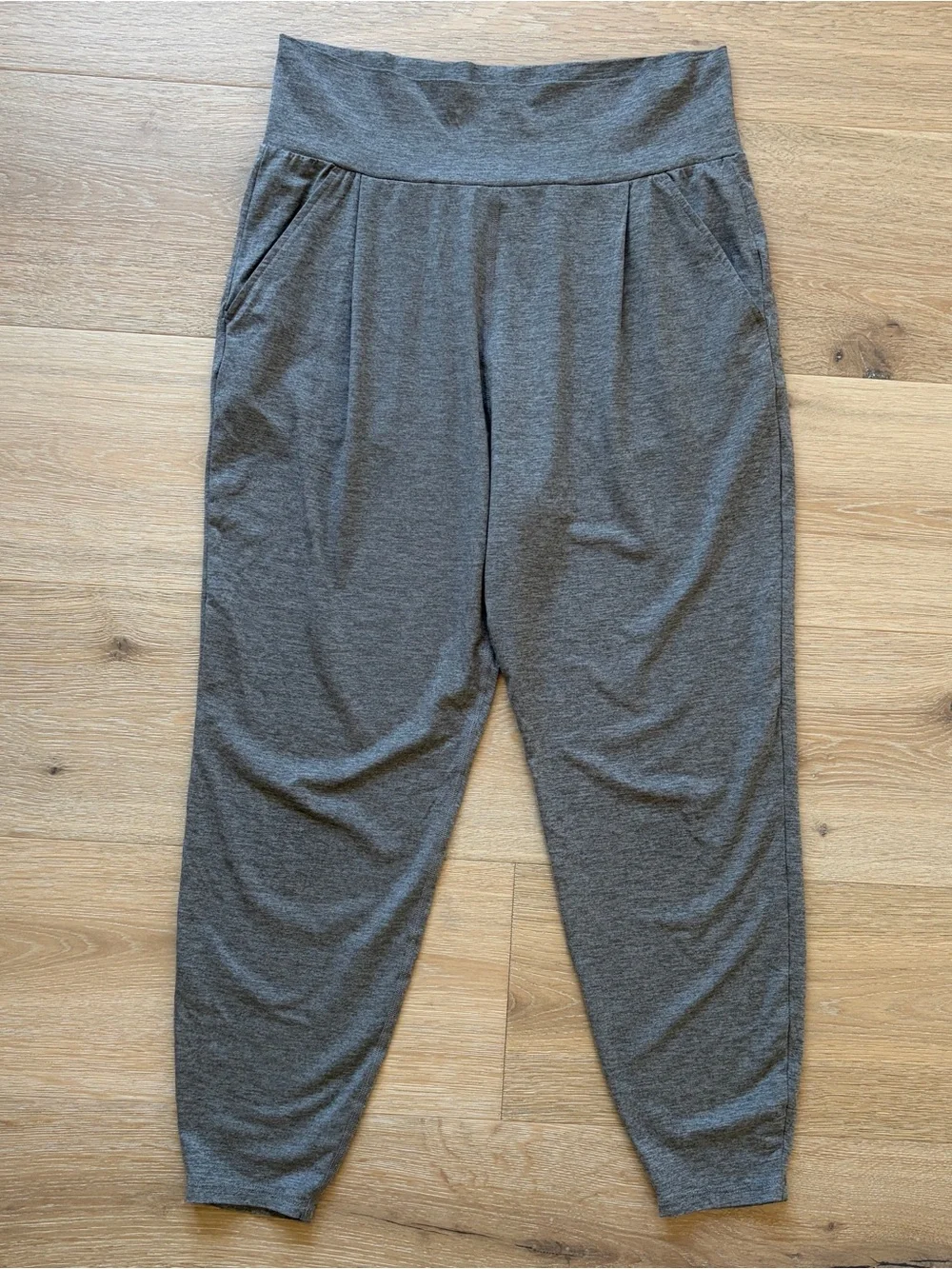 Vuori Lux At Ease Pant Womens Medium Gray Heather Lounge Yoga Jogger Pockets*#2 - Picture 4 of 5